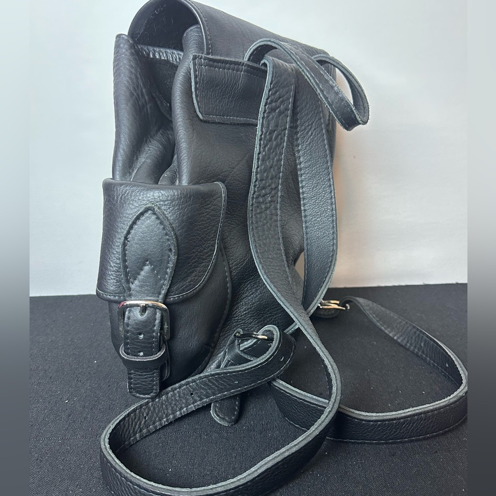 ❗️Mid Size Heavy Duty Black Leather Biker Buckle Backpack - Picture 12 of 16